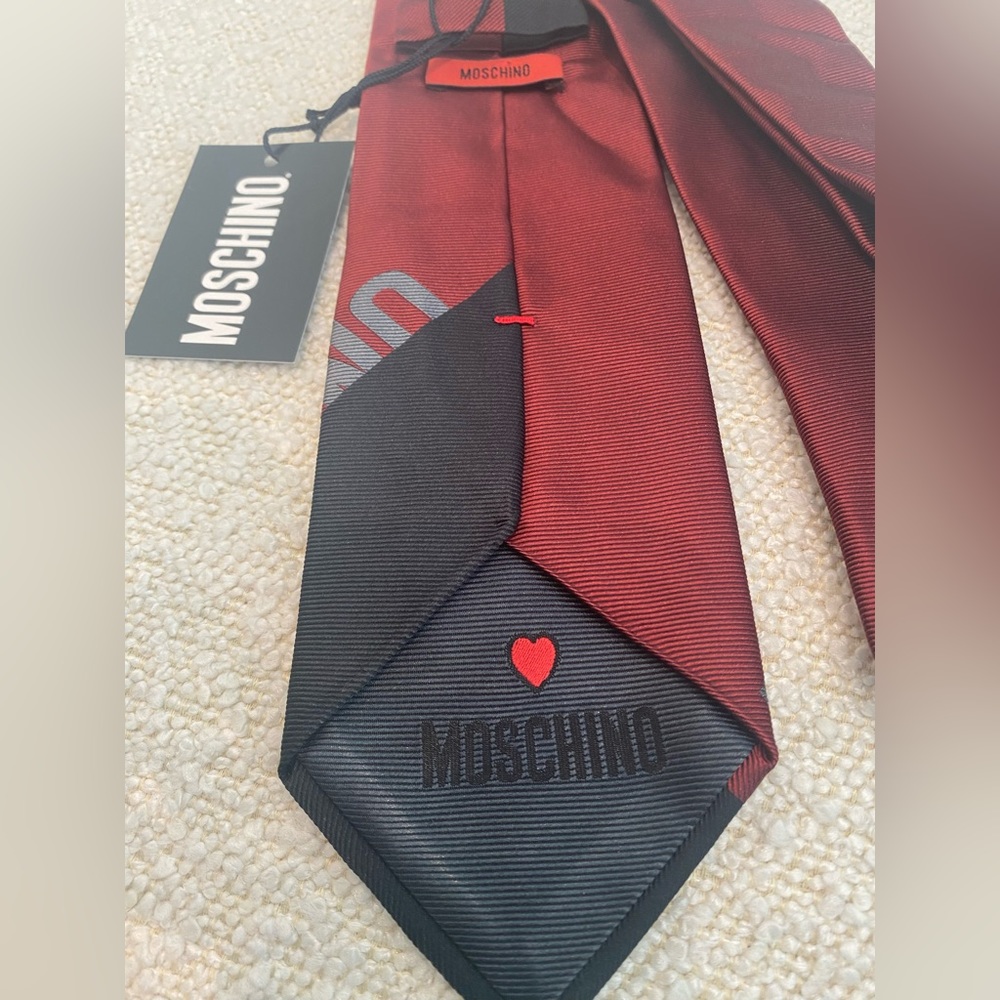 NWT Moschino Tie